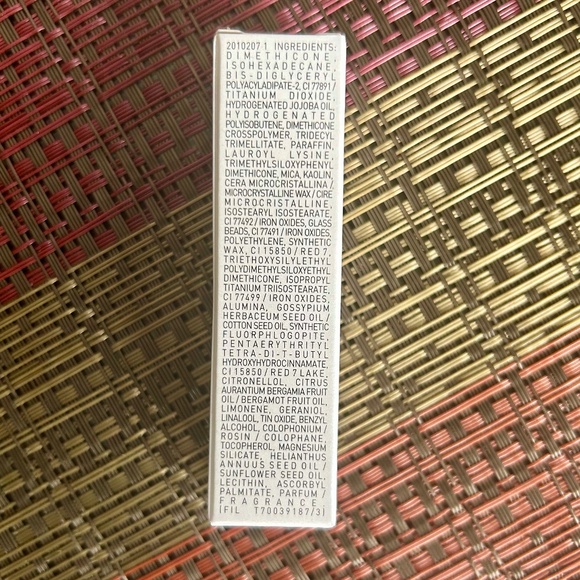 NWT Valentino Spike Buttery Matte Lipstick “100R Stand Out in Nude” 2.3g - Picture 5 of 6